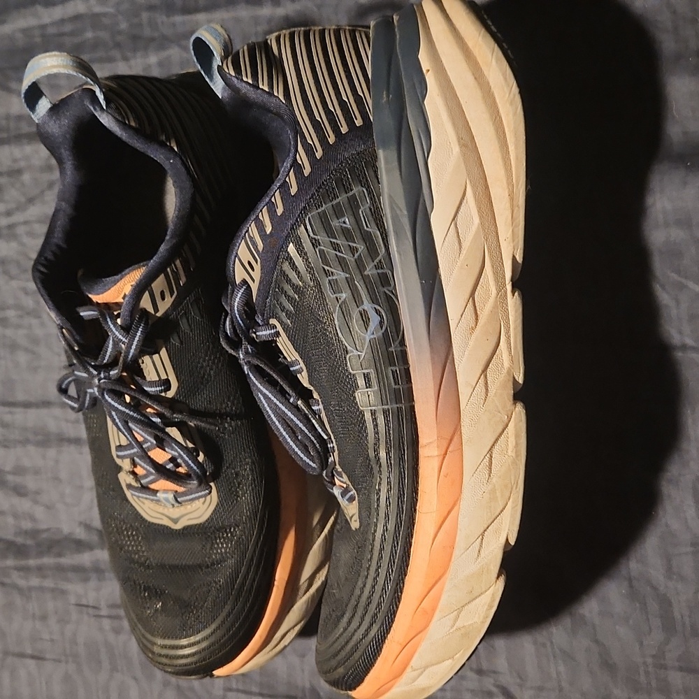 Hoka one one